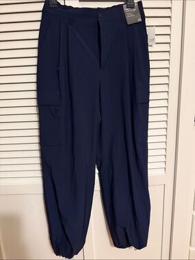 GAP  Women’s Navy Utility Jogger Pants NWT SMALL